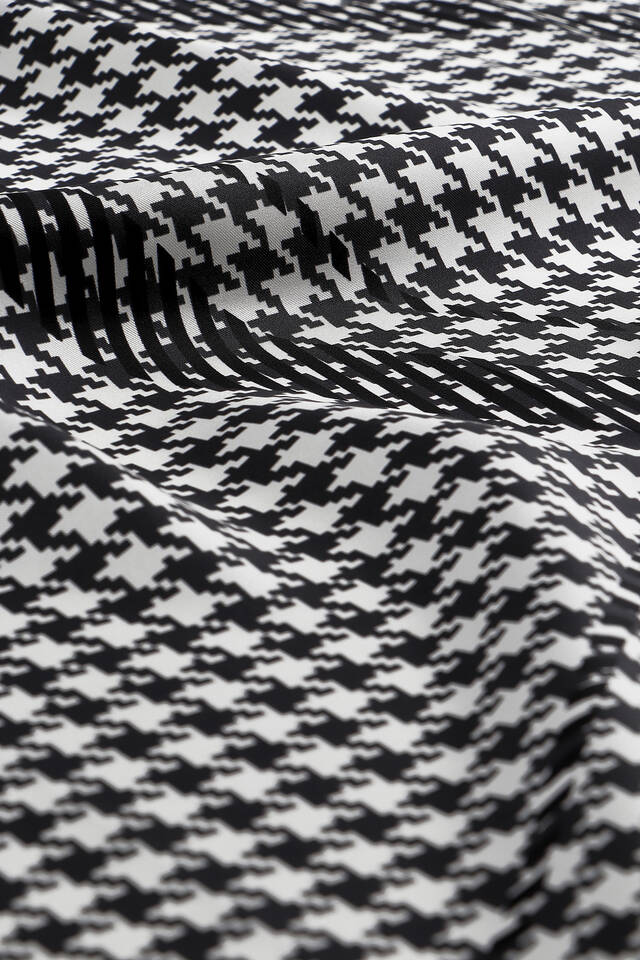 White Line Houndstooth Pattern Twill Silk Square Scarf - 3